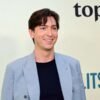 Nicholas Braun é proibido de consumir álcool e drogas após prisão por dirigir alcoolizado