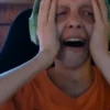 Streamer com câncer terminal leva golpe durante transmissão ao vivo e perde R$ 165 mil