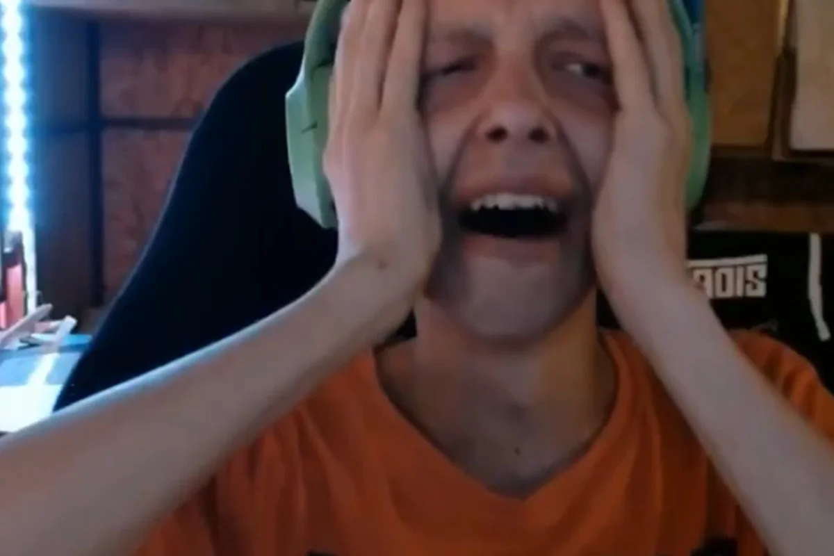 Streamer com câncer terminal leva golpe durante transmissão ao vivo e perde R$ 165 mil