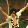Michael Jackson era chamado de 'fedorento' por amigos, revela Lionel Richie