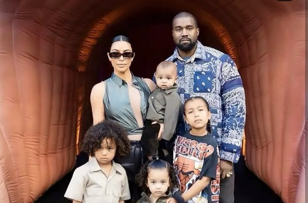 Kim Kardashian revela quanto tempo Kanye West não vê os filhos e desabafa sobre criação solo