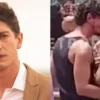 Ator famoso é flagrado aos beijos com moreno misterioso em bloco de carnaval no RJ; veja vídeo