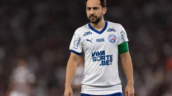 Everton Ribeiro,
