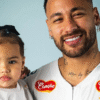 Neymar com a filha Mavie.