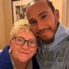 Lewis Hamilton e a mãe, Carmen Larbalestier — Foto: Reprodução/ Instagram