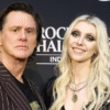 Jim Carrey e Taylor Momsen no evento do Rock & Roll Hall of Fame de 2025 — Foto: Getty Images