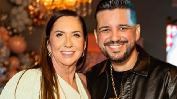Margareth Serrão envia presente carinhoso ao namorado após cirurgia plástica