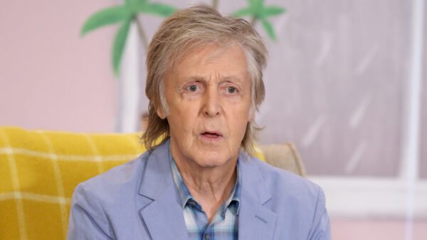 Paul McCartney relembra o momento em que soube da morte de John Lennon: “Simplesmente inacreditável”