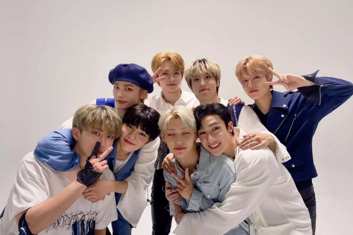Aprenda a tradução de "Endless Sun" - Stray Kids