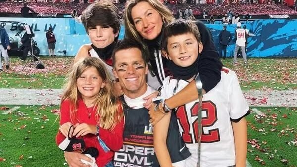 Tom Brady, Gisele e filhos em foto antiga Crédito: Reprodução/Instagram