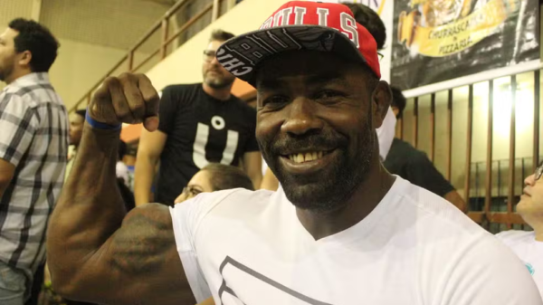 Lutador ex-UFC desaparece após mergulho em rio no Amazonas