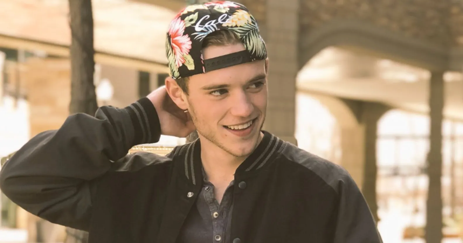 Ator pornô Scott Finn morre aos 27 anos