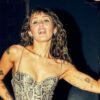 Mulher diz à Justiça ser mãe biológica de Miley Cyrus; Billy Ray reage e acusa assédio