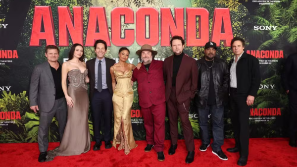 Steve Zahn, Daniela Melchior, Paul Rudd, Thandiwe Newton, Jack Black, Selton Mello, Ice Cube e Tom Gormican na estreia de 'Anaconda' — Foto: Getty Images