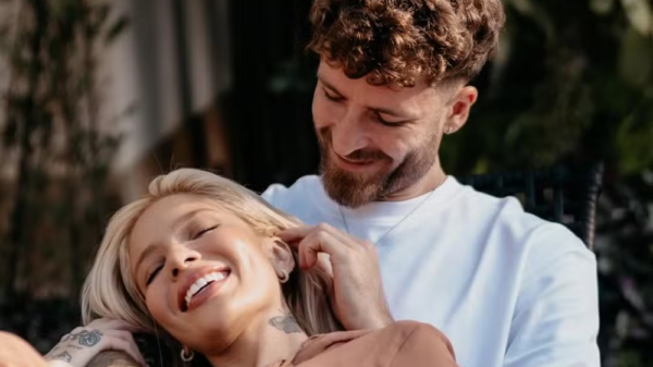 Karoline Lima e Léo Pereira reatam namoro e compartilham declaração apaixonada
