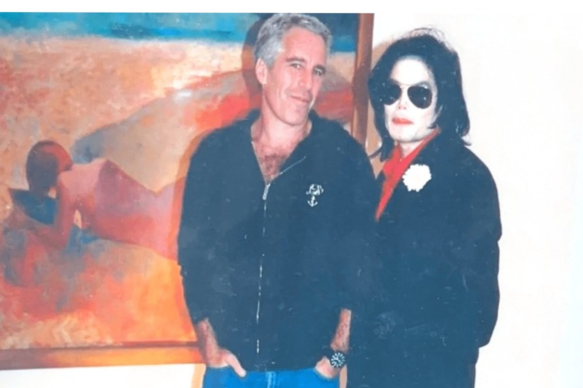 Arquivos Epstein revelam foto de Michael Jackson ao lado do bilionário