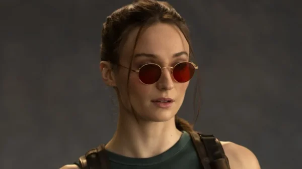Sophie Turner como Lara Croft - Foto: Jay Maidment/Prime