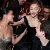 Ariana Grande enfrenta ‘perrengue fashion’ ao lado de Timothée Chalamet e Kylie Jenner no Globo de Ouro 2026