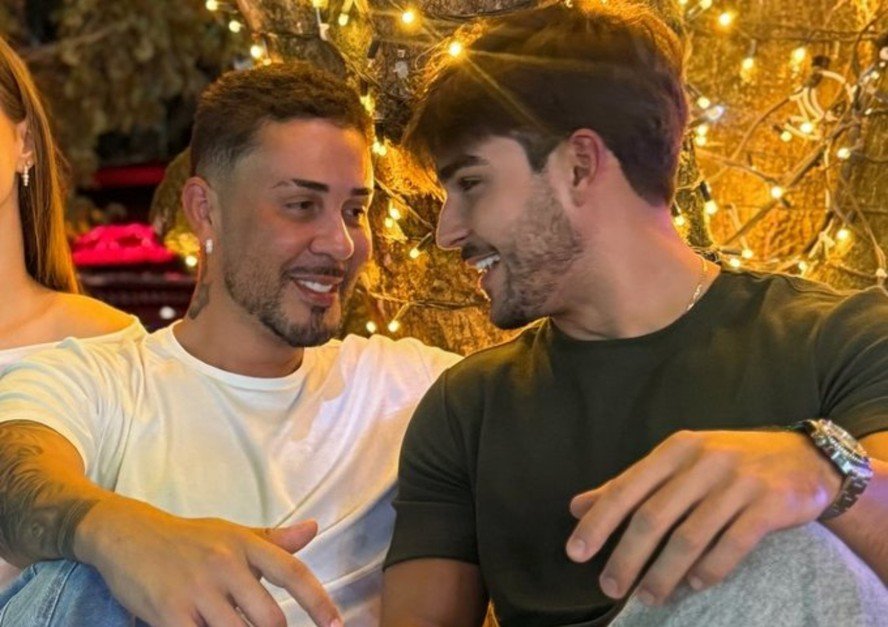 Carlinhos Maia fala sobre suposto affair, vida sexual e pressão do público após separação