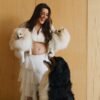 Grávida, Lauana Prado exibe barriguinha e se declara: “Transbordando amor”