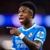 Vini Jr. denuncia racismo na Champions e critica protocolo: “Covardes”