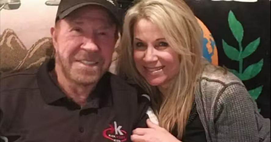 chuck norris filha fora casamento