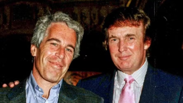 Jeffrey Epstein e Donald Trump em foto juntos. — Foto: Reprodução
