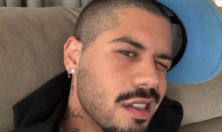Zé Felipe publica selfie de toalha e movimenta redes 47 design sem nome 4 (3)