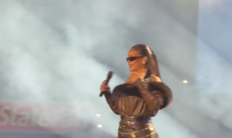 Rihanna canta de surpresa em show de Jay-Z em Nova York: "Estou enferrujada" 49 Screenshot 20260713 093358