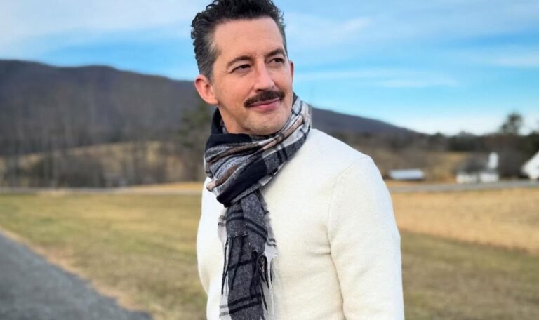Morre Josh Grisetti, ator de The Marvelous Mrs. Maisel, aos 44 anos 52 morre Josh Grisetti