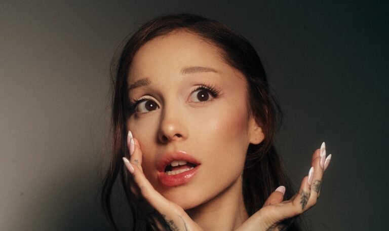 Ariana Grande lança seu oitavo álbum de estúdio, "petal" 51 press image 5 @katiatemkin