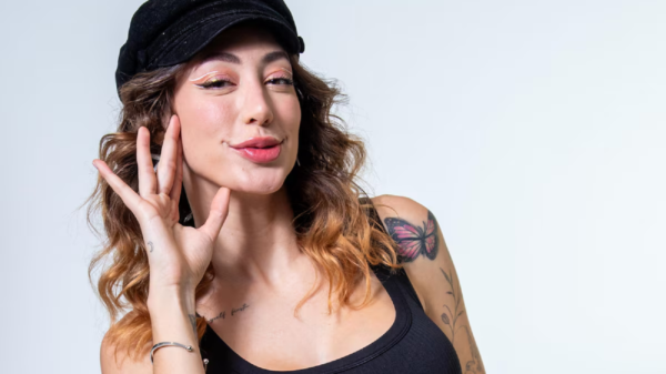 Influenciadora teria se afastado do pai gay após entrar para igreja 11 Nicole Louise afastada pai gay portalpopmais