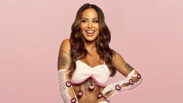Alinne Rosa registra boletim de ocorrência após ser atingida por copo durante show em Fortaleza 3 alline rosa boletim ocorrencia