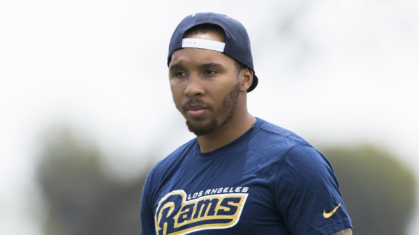 Ex-jogador da NFL é preso após ser flagrado fazendo sexo em shopping 41 image