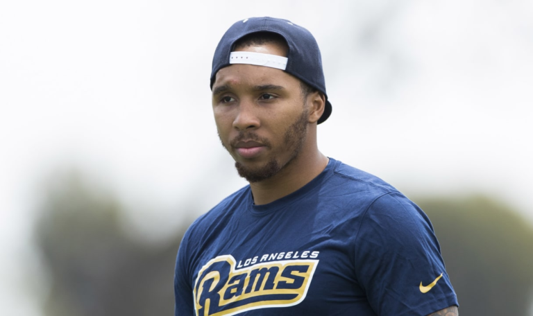 Ex-jogador da NFL é preso após ser flagrado fazendo sexo em shopping 52 image
