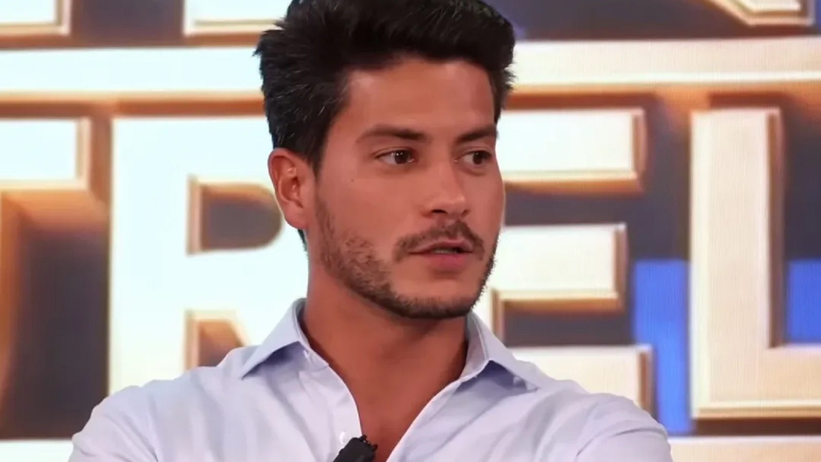 Após dívida com aluguem de imóvel, Arthur Aguiar é exposto por dívida com banco. Foto: Reprodução / YouTube