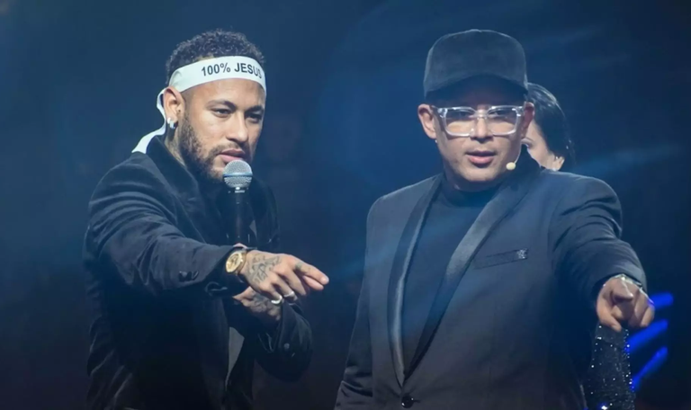 Avião de Neymar pousa em Belo Horizonte para despedida de empresário morto em acidente aéreo 50 Avião de Neymar pousa em Belo Horizonte para despedida de empresário morto em acidente aéreo