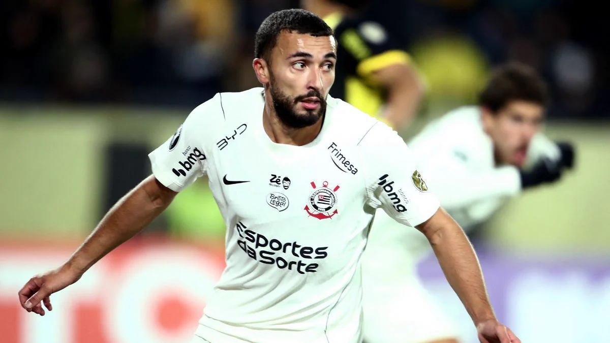 Jogador do Corinthians anuncia nascimento de filho com nome inédito no Brasil