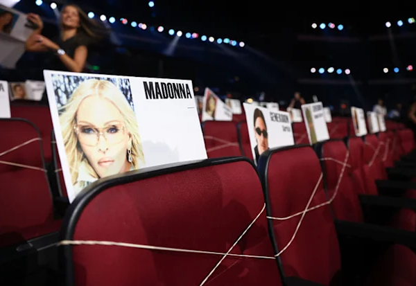 VMA 2026: veja os looks dos famosos no tapete vermelho
