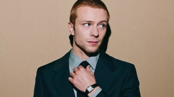 Ruaridh Mollica bissexual mcu