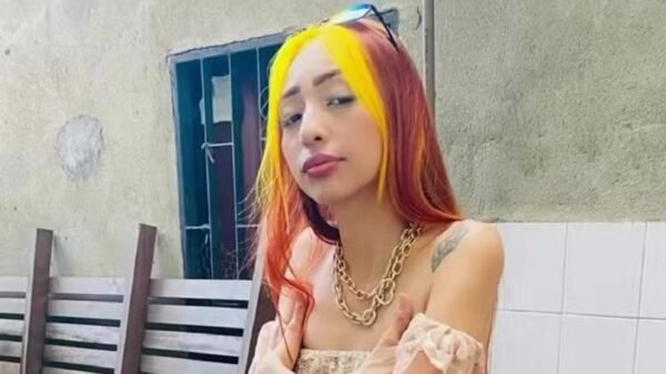 Ruivinha de Marte mostra transformação física após ganhar 20 kg; veja o antes e depois 1 Ruivinha de Marte mostra transformação após ganhar 20 kg; veja o antes e depois