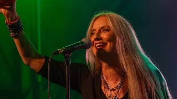 Morre Sass Jordan, cantora de hits como “High Road Easy” e “Make You a Believer”, aos 63 anos 16 Morre Sass Jordan, cantora de hits como “High Road Easy” e “Make You a Believer”, aos 63 anos