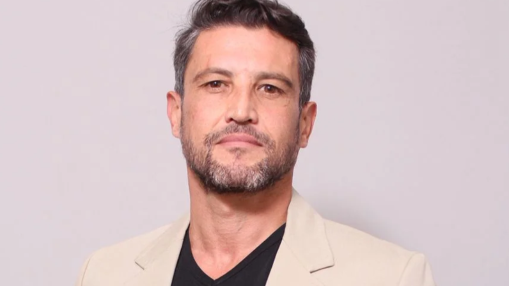 Alexandre Slaviero passa mal e desmaia durante transmissão ao vivo nas redes sociais