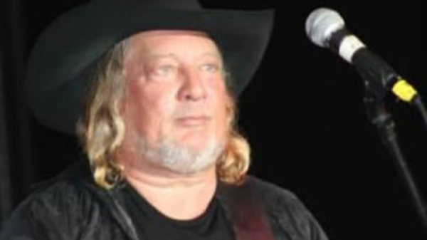 Ícone da música country, John Anderson morre aos 71 anos 16 Ícone da música country, John Anderson morre aos 71 anos