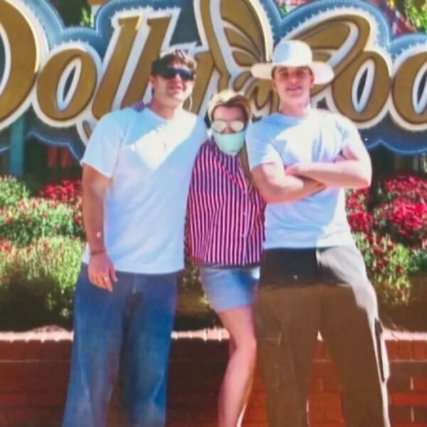 Britney Spears visitou parque de Dolly Parton ao lado dos filhos - Foto: Reprodução/Instagram/@britneyspears