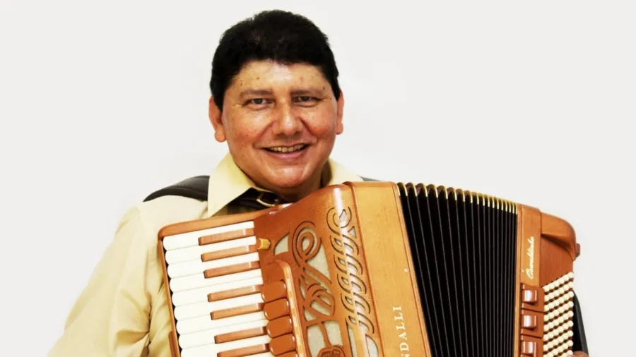 Morre Oswaldinho do Acordeon, mestre da sanfona, aos 72 anos