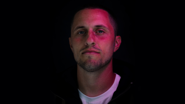 Tenik & FeelsLike lançam EP “Money Don’t Sleep” com influências de dance pop, house e UK garage