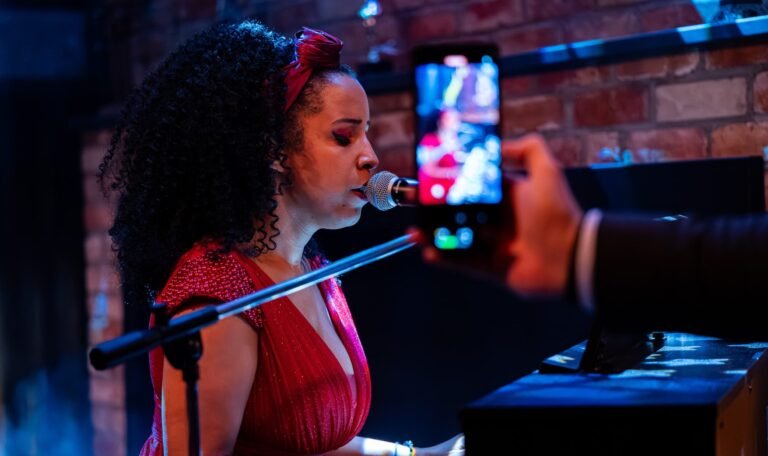 Ashley Fortes lança “Meu Segredo”, uma balada em português inspirada na música cabo-verdiana 51 Ashley Fortes lança “Meu Segredo”, uma balada em português inspirada na música cabo-verdiana