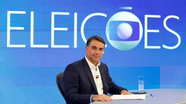 Globo confirma almoço com Flávio Bolsonaro e afirma que encontro não teve participação de lideranças do jornalismo 21 Globo confirma almoço com Flávio Bolsonaro e afirma que encontro não teve participação de lideranças do jornalismo